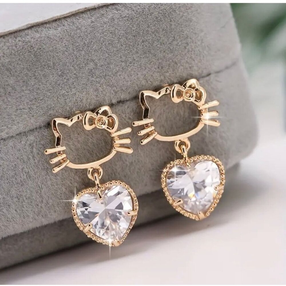 Hello Kitty Gold-Plated Earrings With Heart-Shaped Crystal Dangles